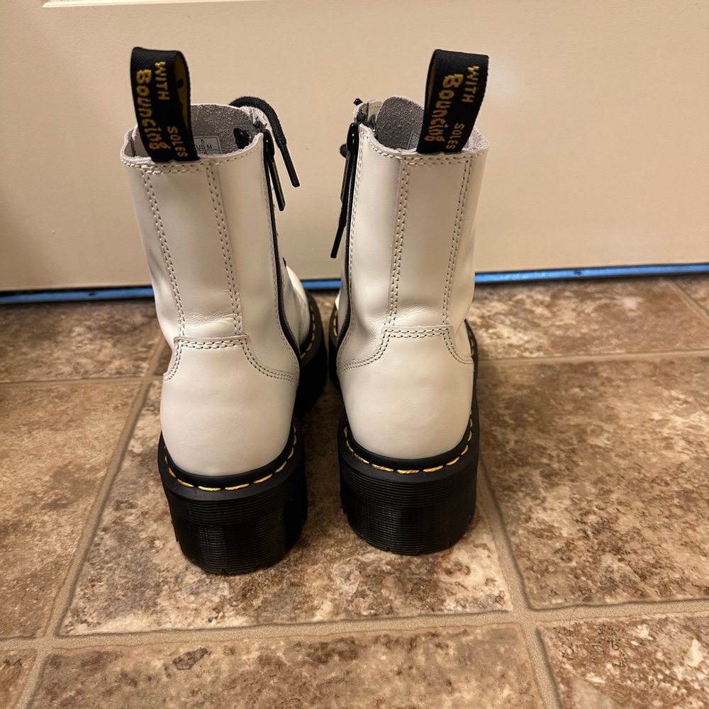 Dr. Martens white Jadon Smooth Leather Platform Boots. Women’s size 6 - Picture 4 of 6